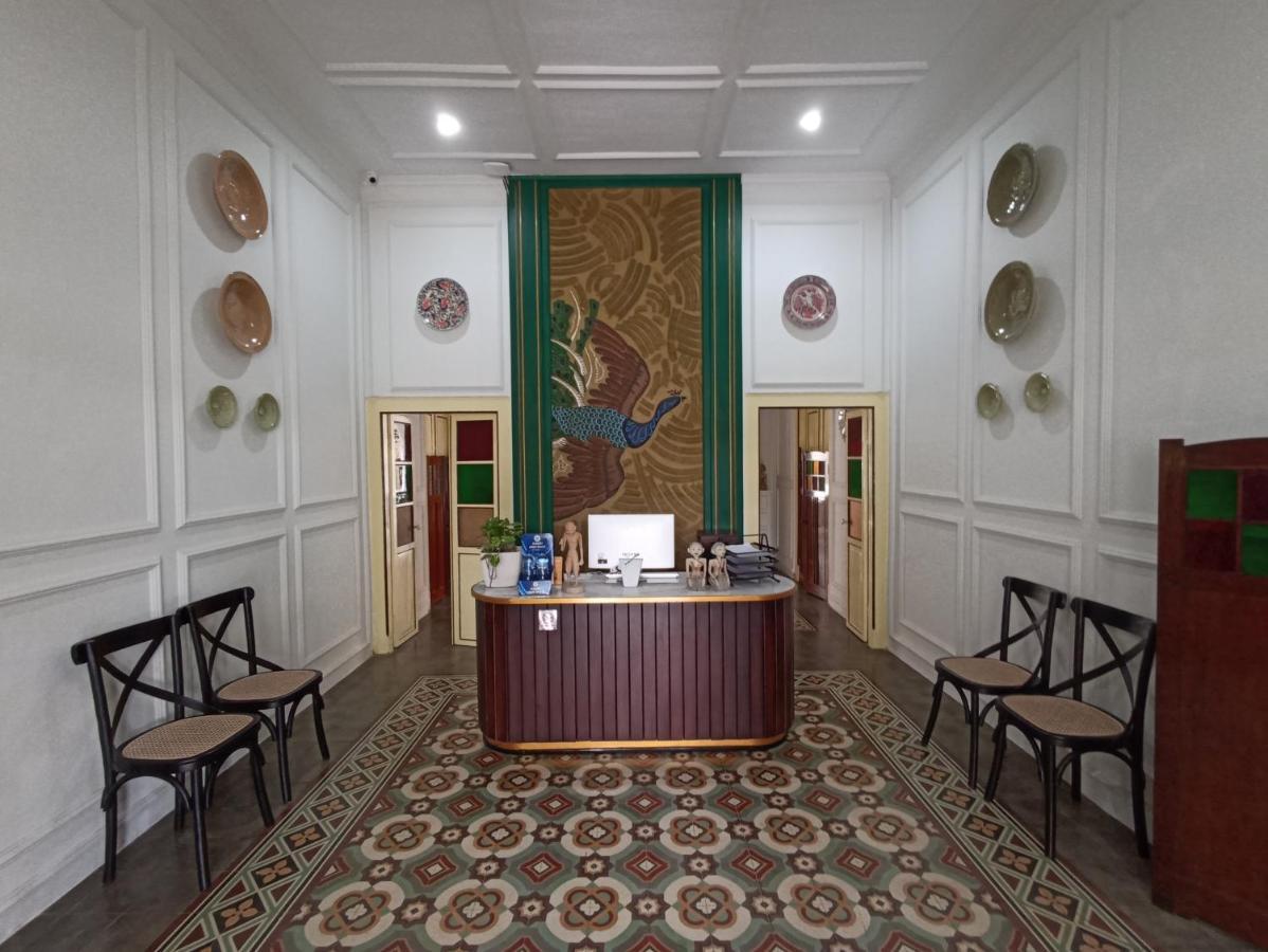 Mruyung Guest House Kota Lama Banyumas Mitra Reddoorz Exterior foto